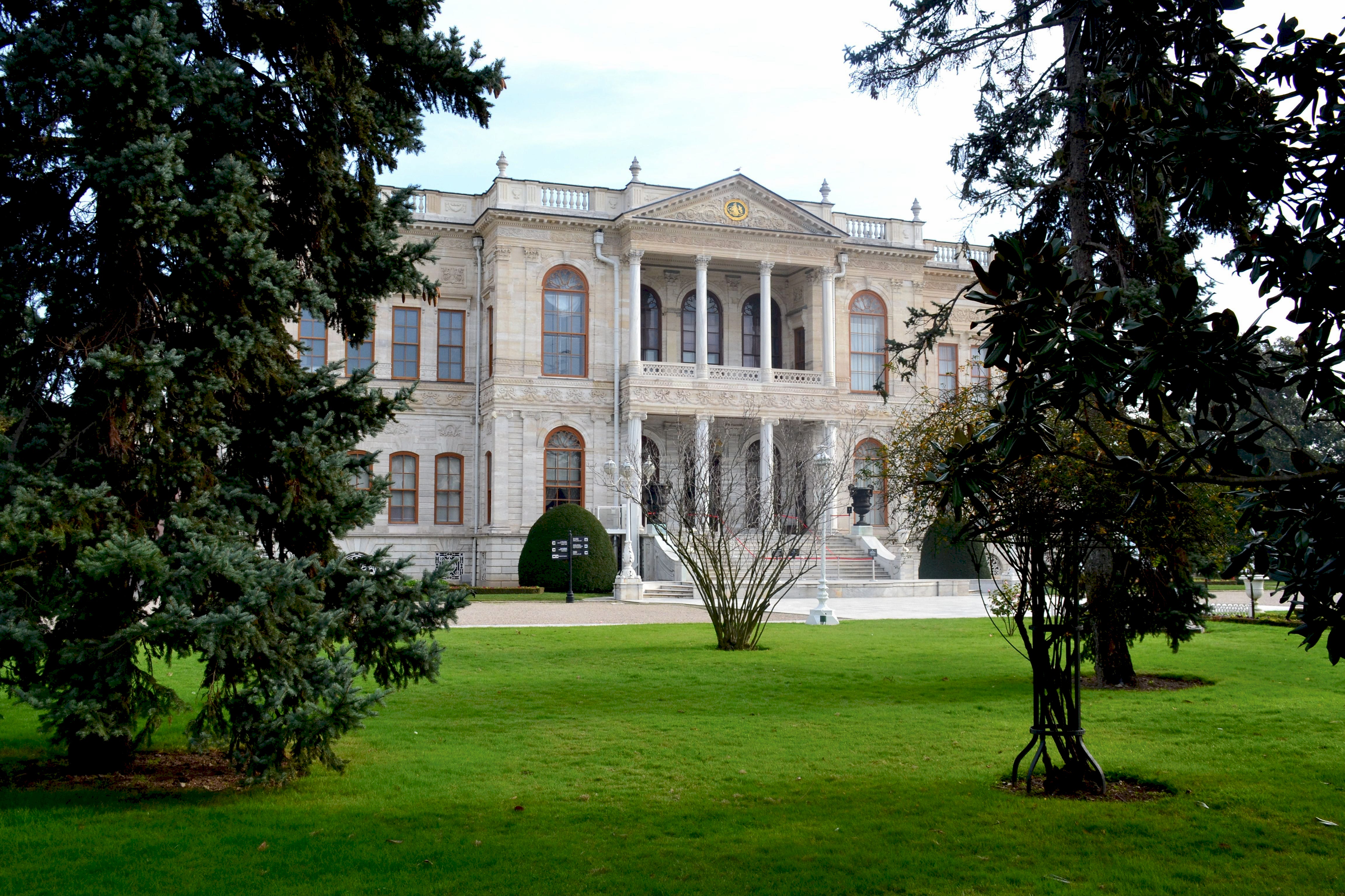DOLMA BAHÇE SARAYI